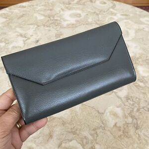 New Old Stock Buxton Lady Madison Long Wallet Grey Leather